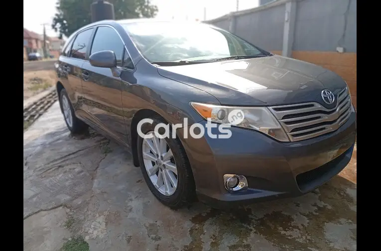 Used 2012 Toyota Venza - 4/6