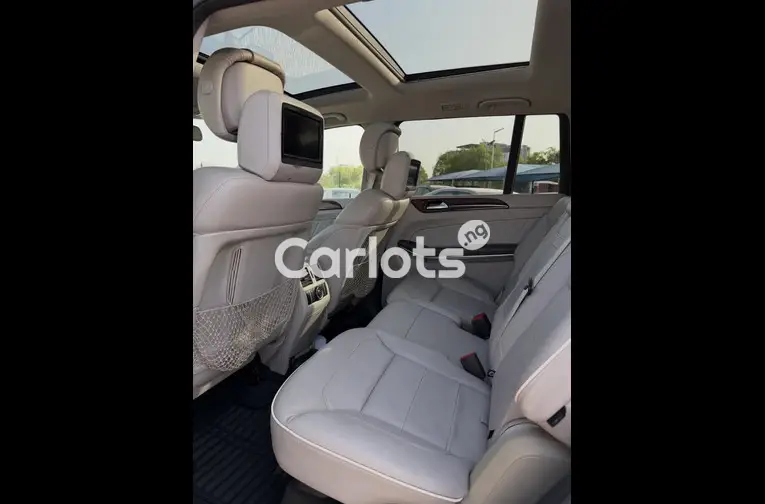 Clean 2013 Mercedes GL 550 - 3/7