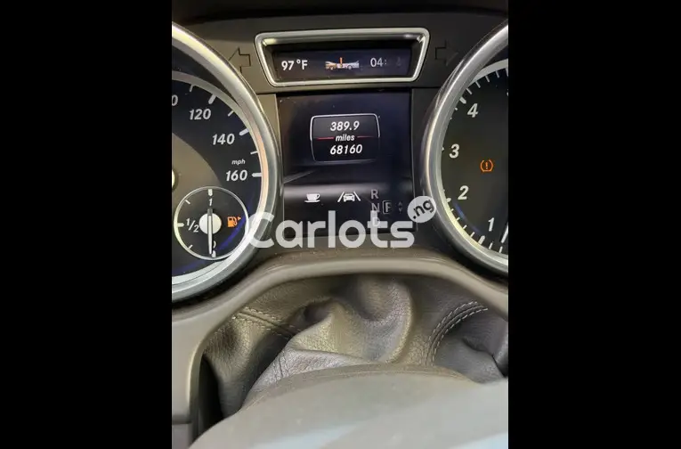 Clean 2013 Mercedes GL 550 - 4/7