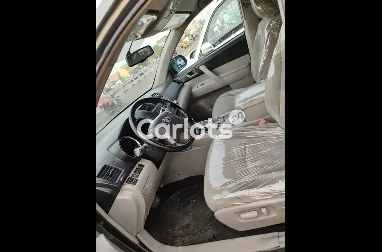 2013 TOYOTA HIGHLANDER - 3/7