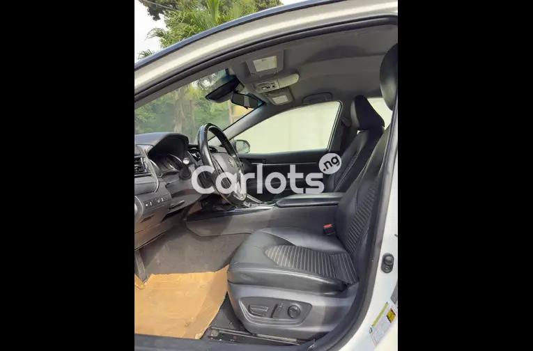 Foreign Used 2019 Toyota Camry SE - 4/7