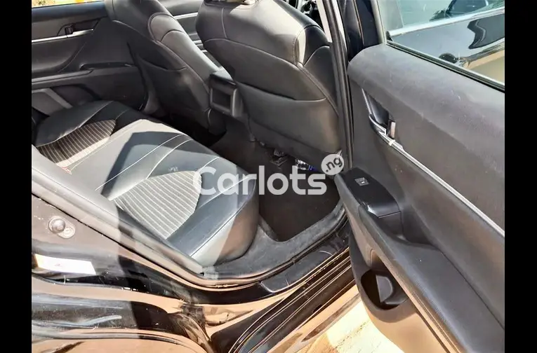 FOREIGN USED 2019 TOYOTA CAMRY SE - 5/7