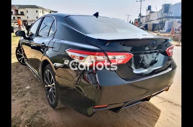 FOREIGN USED 2019 TOYOTA CAMRY SE - 6/7