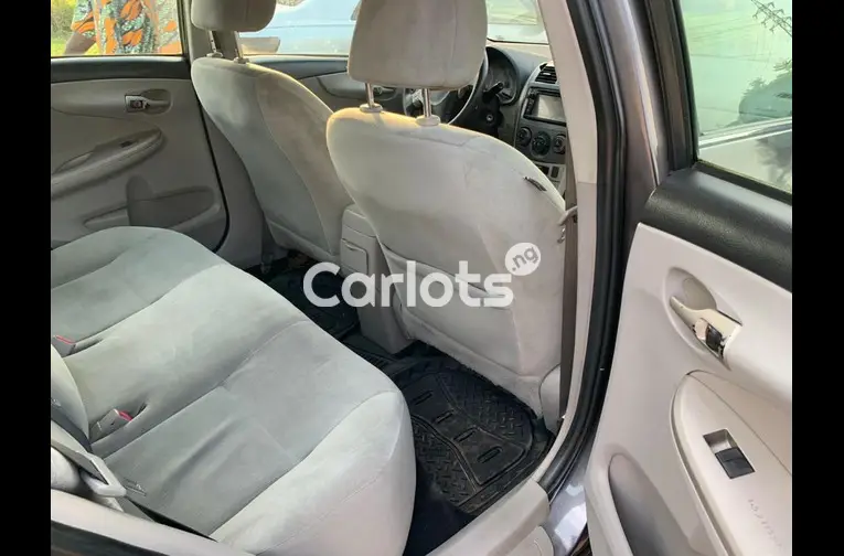 2013 TOYOTA COROLLA LE - 4/7