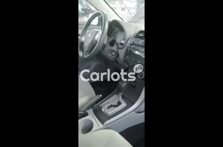 Clean Foreign used 2010 Toyota Corolla - 2/7