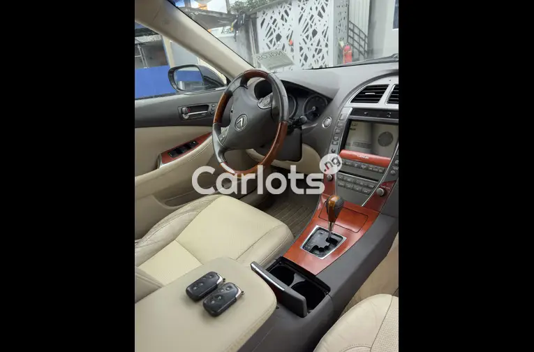 Clean foreign used Lexus ES 350 2011 - 3/7