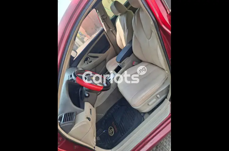 Registered 2008 Toyota Camry v4 - 2/5