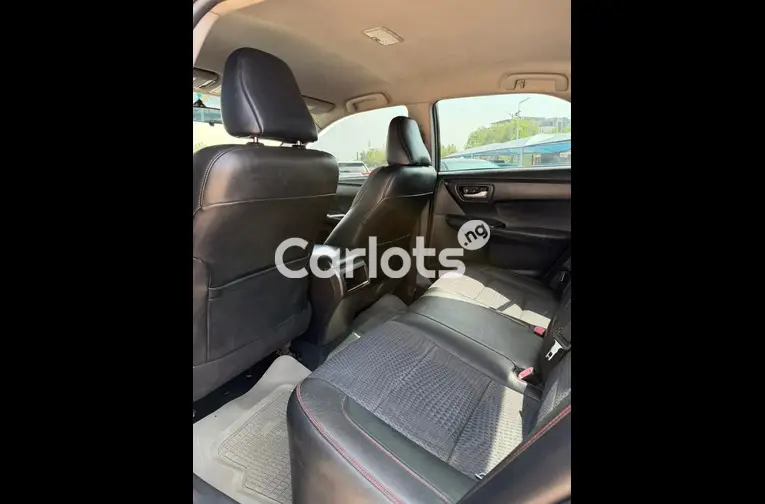 2015 TOYOTA CAMRY S E - 4/7