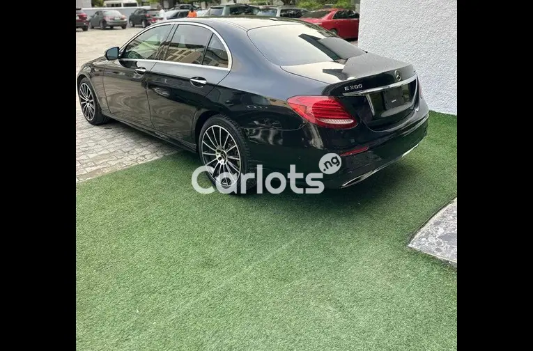 2017 MERCEDES BENZ E300 4MATIC - 6/6