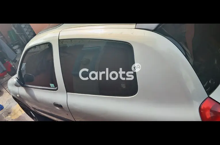 2004 Renault Clio II