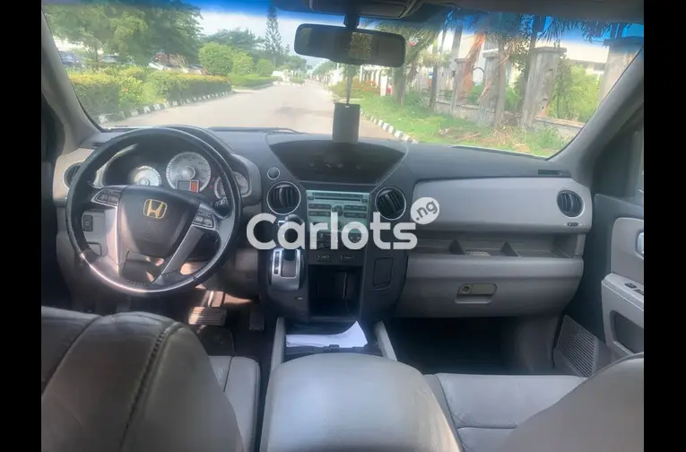 PURE FIRST BODY 2010 HONDA PILOT - 2/7