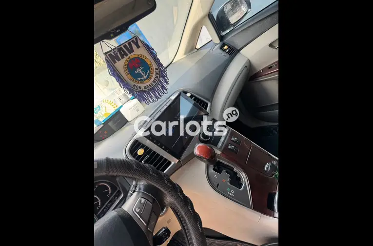 Awoof Toyota venza 2010 model - 3/7