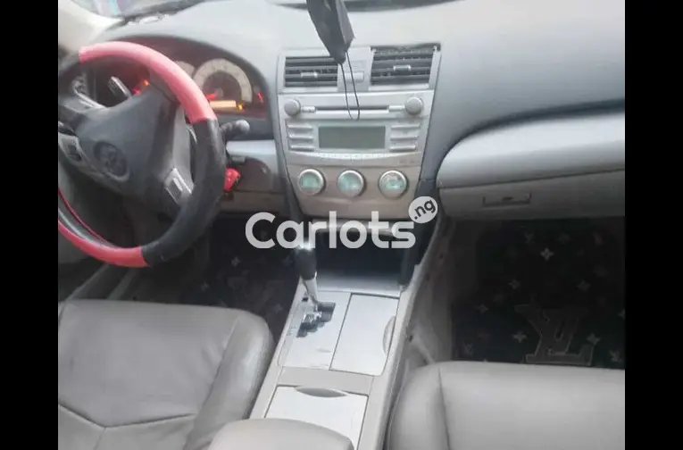 Used Toyota Sienna 2009 - 3/6