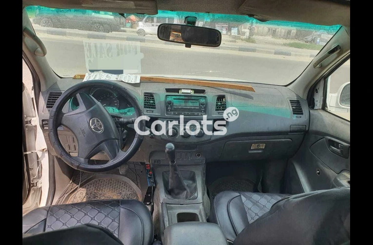 Registered 2014 Toyota Hilux - 6/7