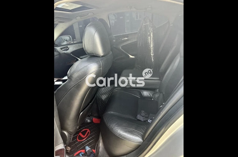 2008 FIRST BODY UNREGISTERED LEXUS IS250 - 3/4