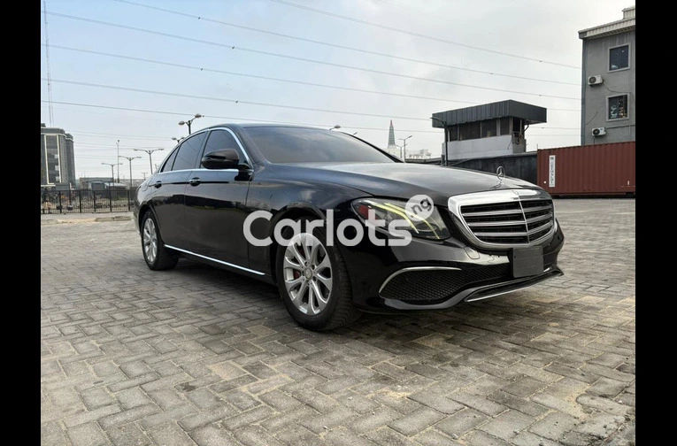 Clean Registered Mercedes-Benz E300 4matic 2017 - 2/7