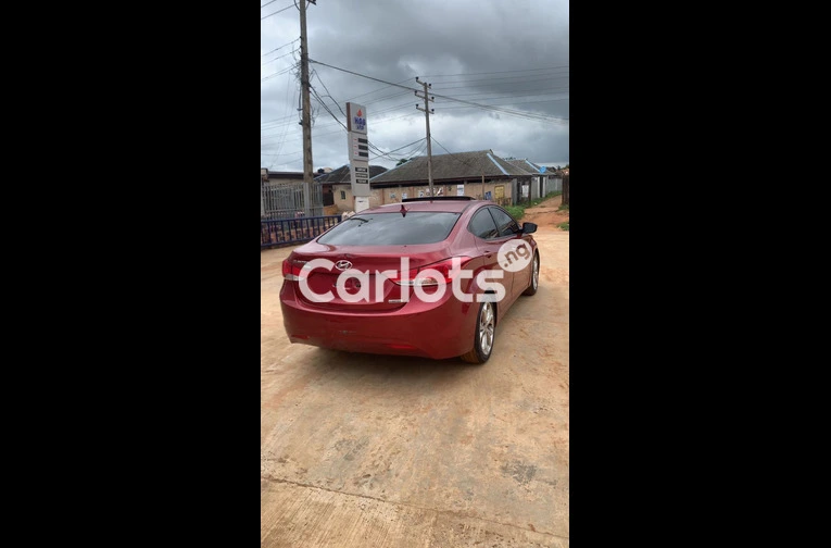 Hyundai Elantra 2014 toks (Full option) - 3/7