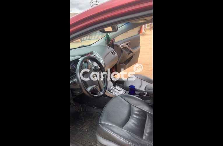 Hyundai Elantra 2014 toks (Full option) - 6/7