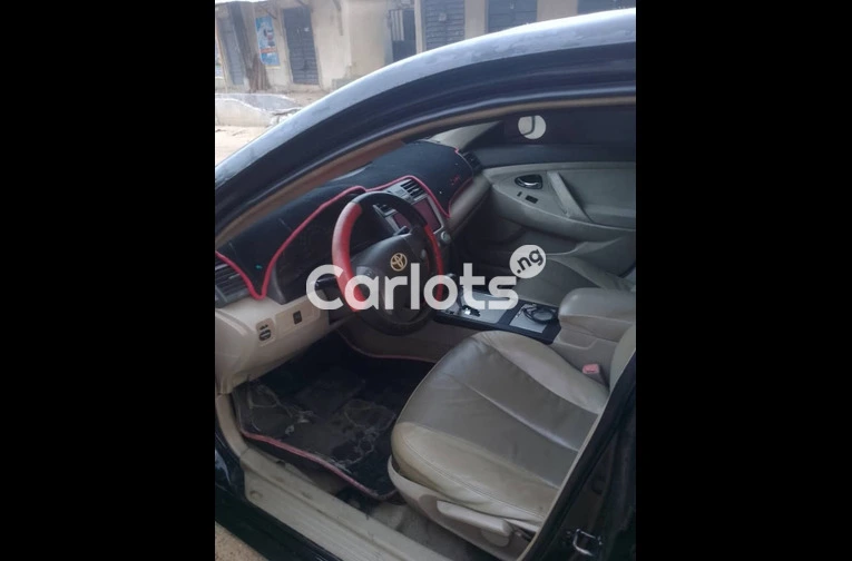 Toyota Camry 2008 painted - 2/7