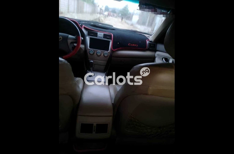 Toyota Camry 2008 painted - 3/7