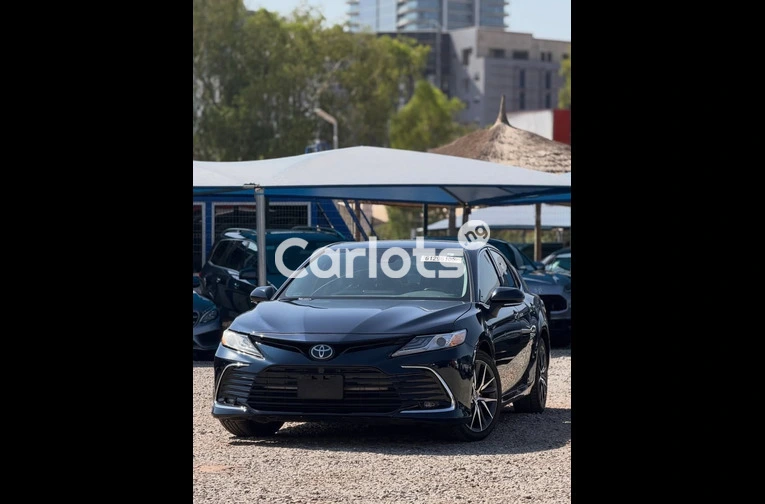 2021 Toyota Camry XLE - 1/7