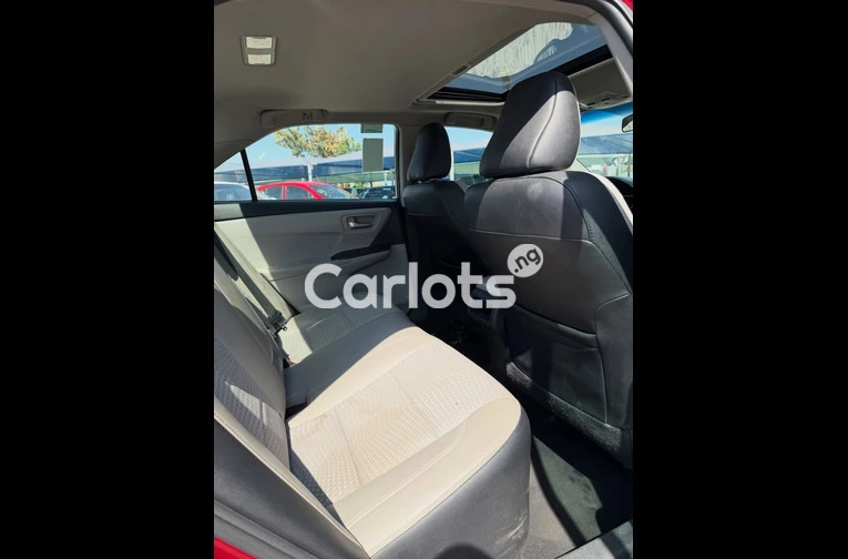 2015 TOYOTA CAMRY SE - 3/7