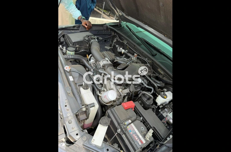 Brand New 2024 Toyota Hilux adventure SRS - 2/7