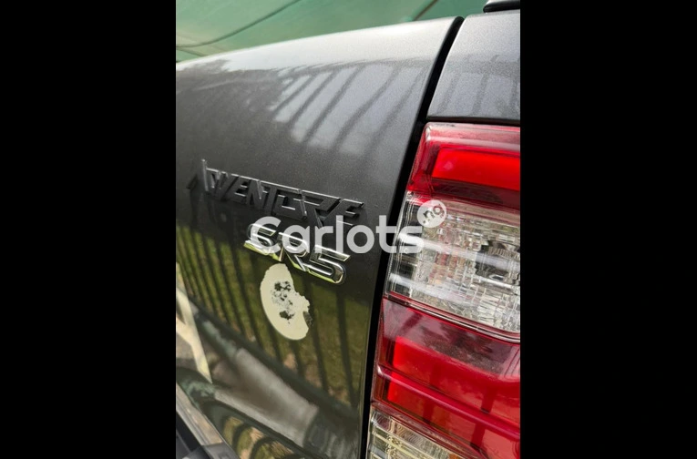 Brand New 2024 Toyota Hilux adventure SRS - 6/7