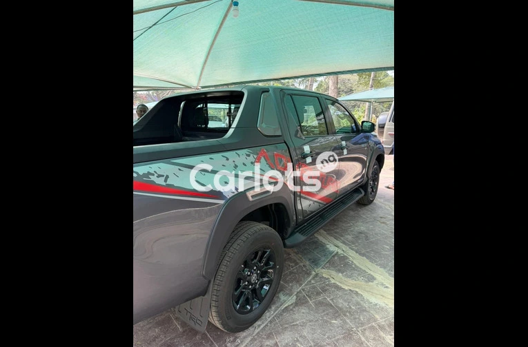 Brand New 2024 Toyota Hilux adventure SRS - 7/7