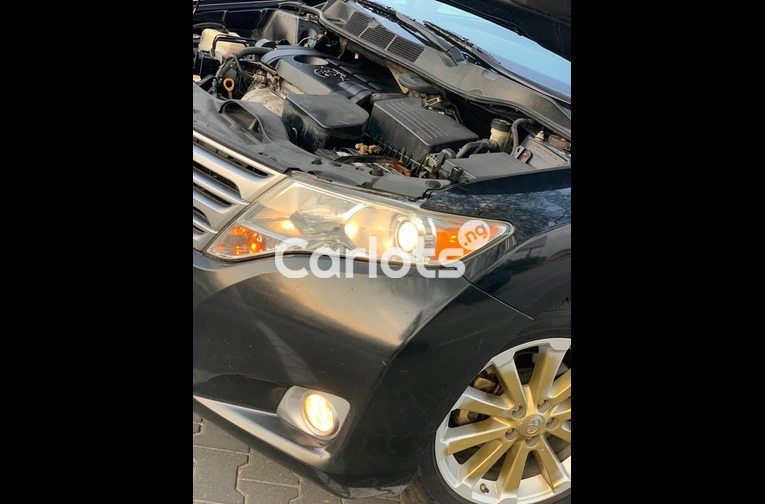 Toyota Venza 2011 (Registered) - 2/6