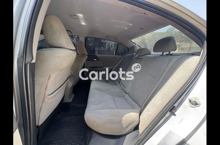 2013 HONDA ACCORD LX - 3/7