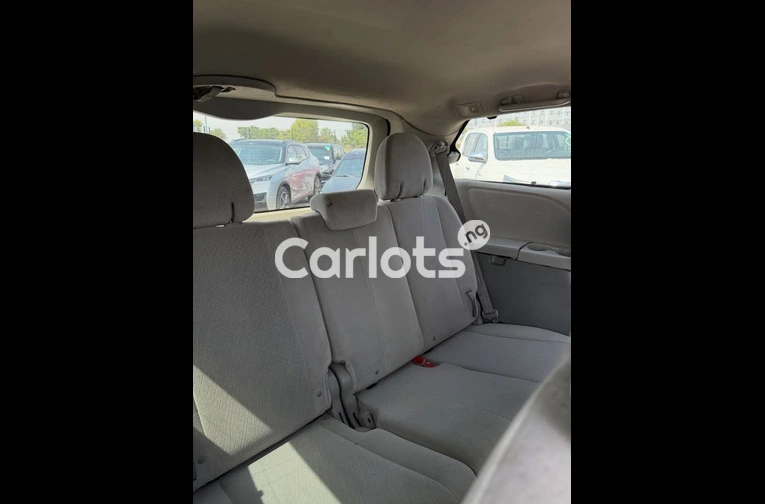 2015 TOYOTA SIENNA - 6/7