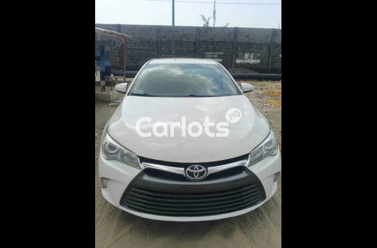Toyota Camry 2016 Foreign used - 1/7
