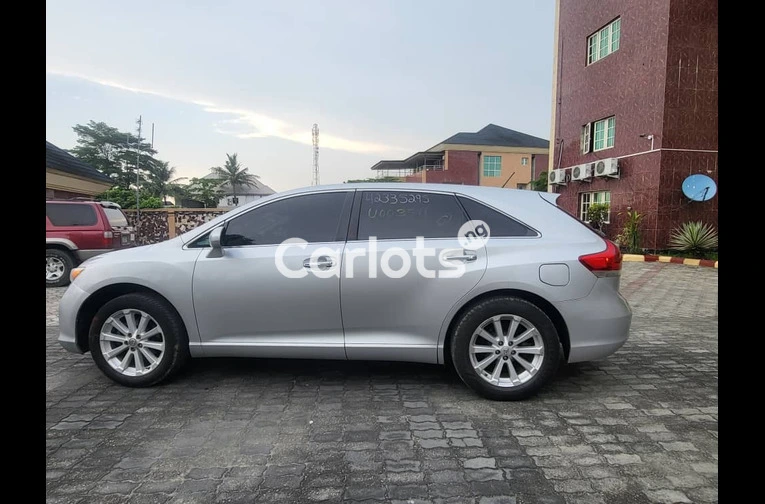 Toks 2010 Toyota Venza XLE