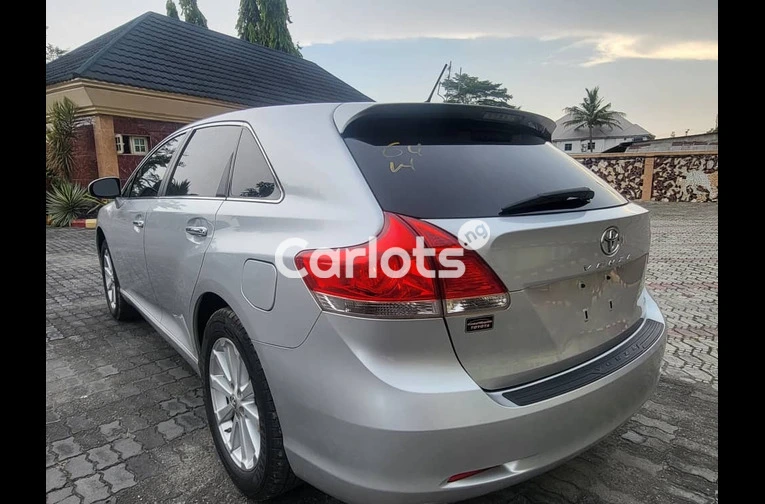 Toks 2010 Toyota Venza XLE - 3/7
