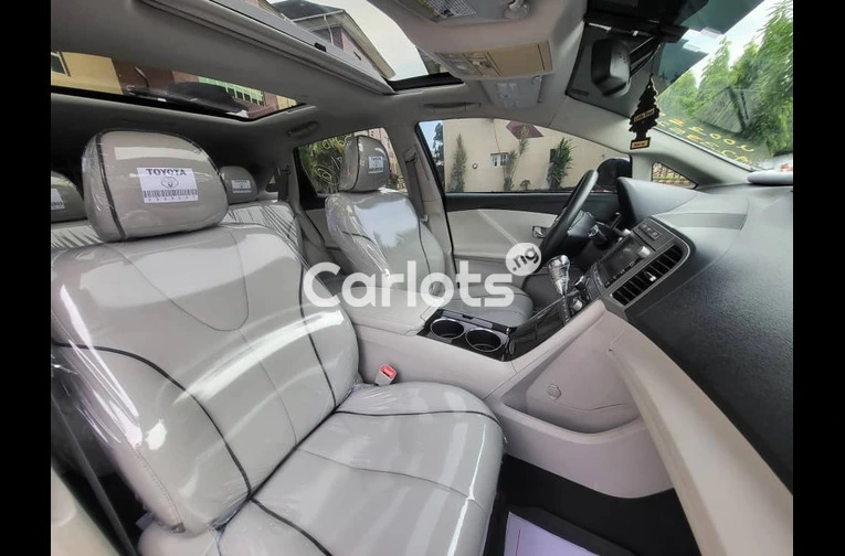 Toks 2010 Toyota Venza XLE - 4/7