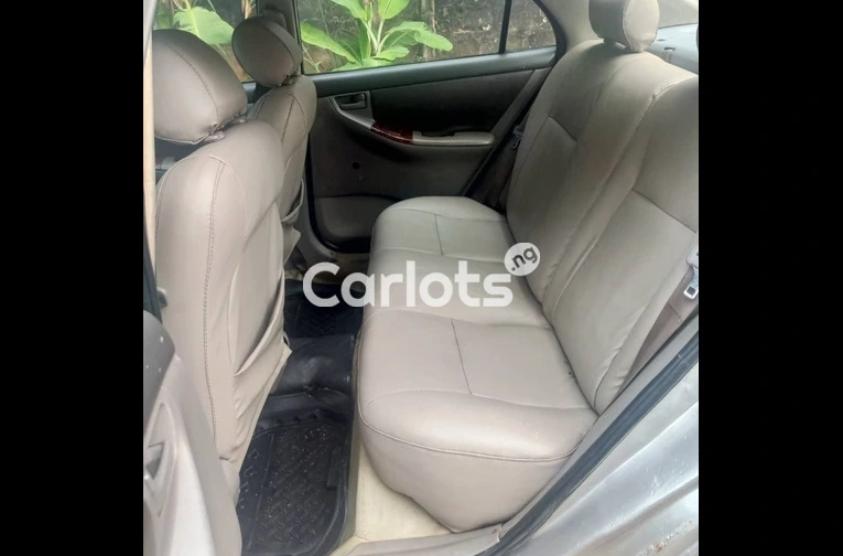 Toyota Corolla 2004 - 5/7