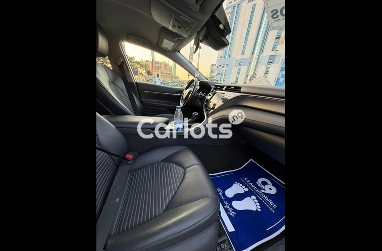 Foreign used Toyota Camry SE 2021 - 1/6