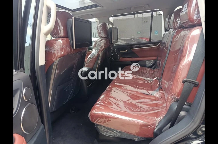 2018 Lexus LX 570 black - 4/7