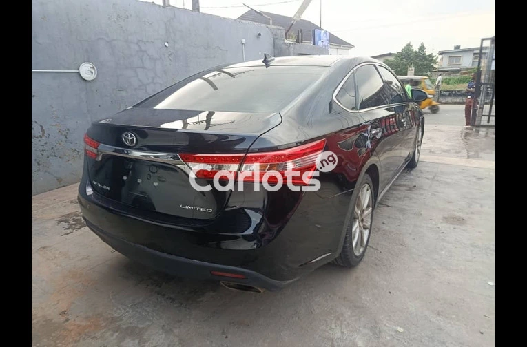 Toyota Avalon 2016 black