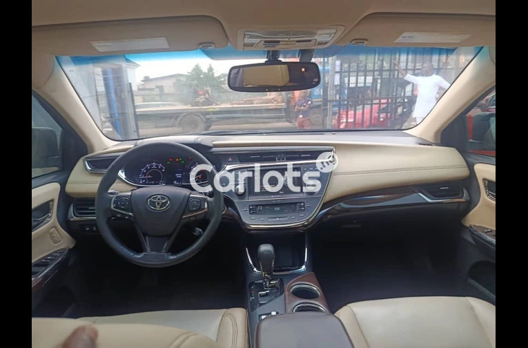 Toyota Avalon 2016 black - 2/7