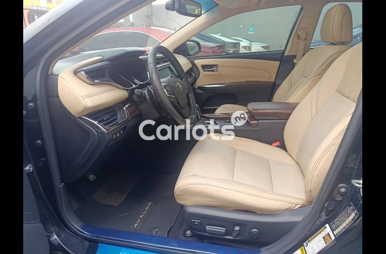 Toyota Avalon 2016 black - 4/7