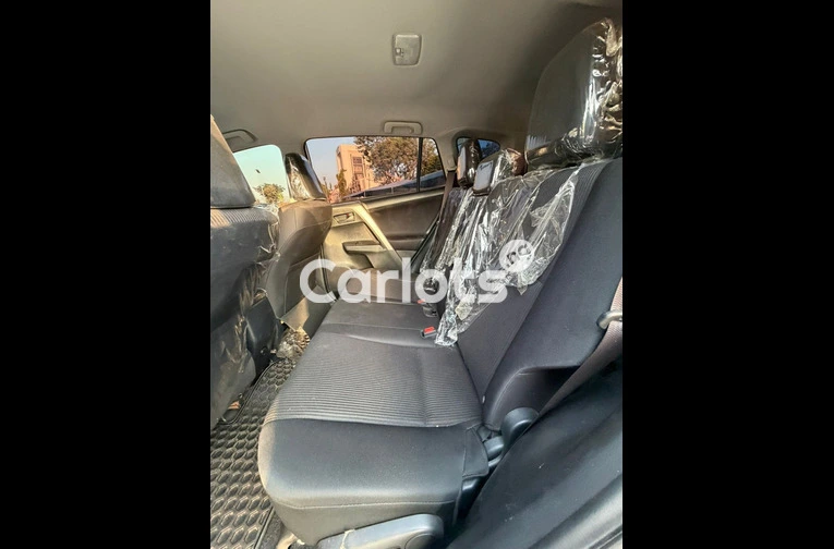 Foreign used Toyota RAV4 2016 model with duty