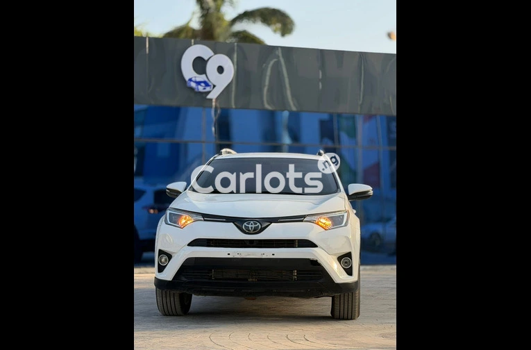 Foreign used Toyota RAV4 2016 model with duty - 4/7