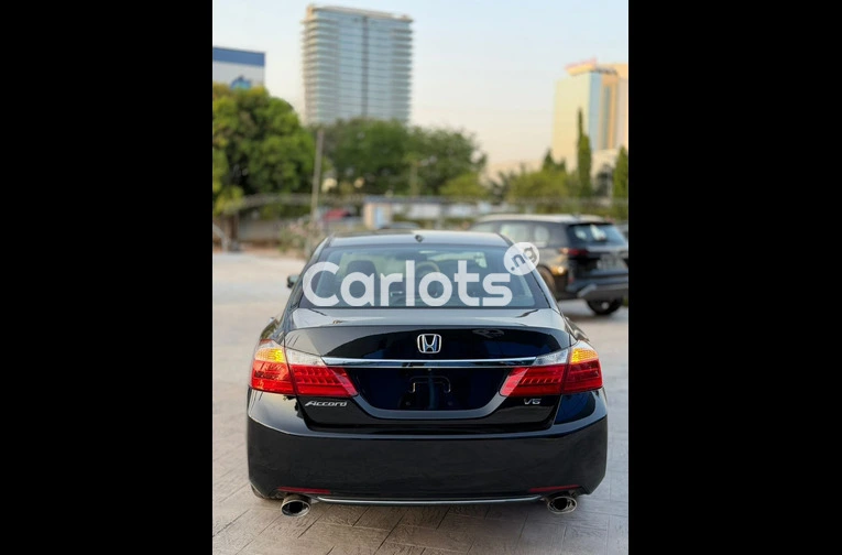 Foreign used Honda Accord 2015 model V6 - 5/7