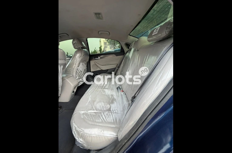 Used HYUNDAI Sonata 2015 model Keyless with duty - 3/6