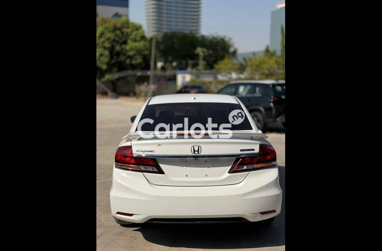 Foreign used Honda Civic Touring 2015 model full option - 3/7