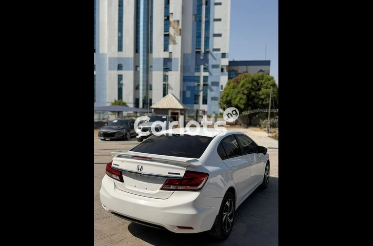 Foreign used Honda Civic Touring 2015 model full option - 4/7