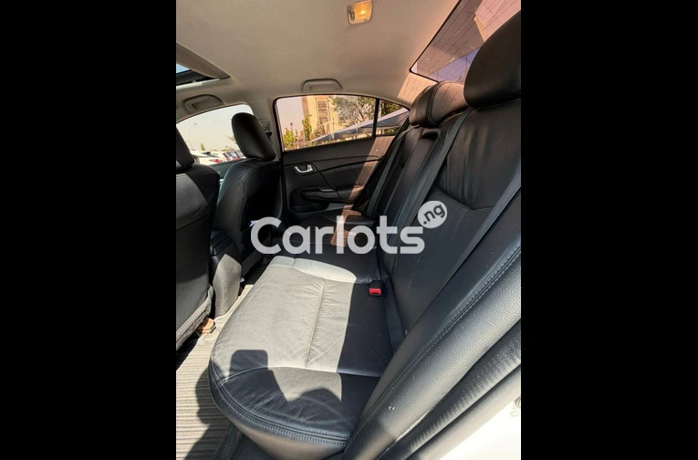 Foreign used Honda Civic Touring 2015 model full option - 6/7