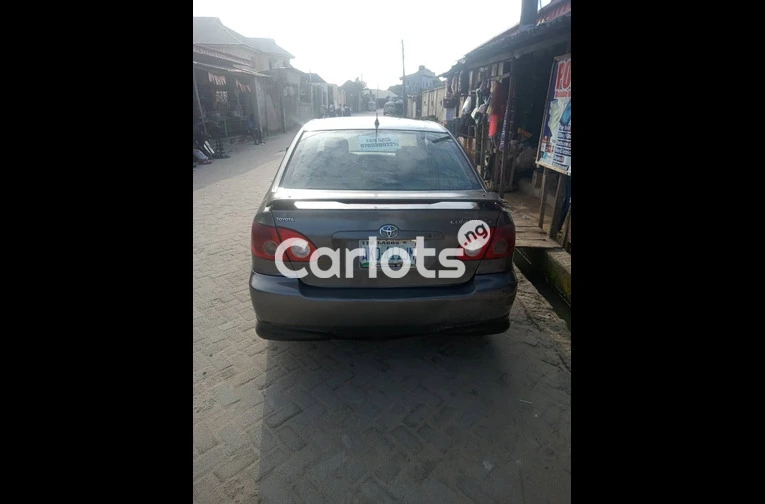 UBER STANDARD 2005 TOYOTA COROLLA SPORT - 7/7